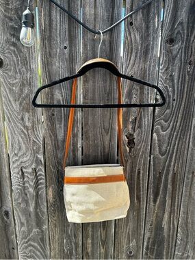 Neiman Marcus Collection Small Linen Shoulder Bag Purse zippered pocket